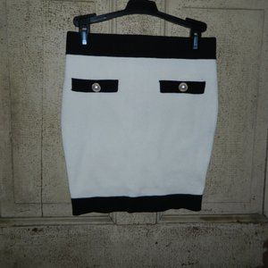 Jealous Tomato Sweater Knit Skirt Size M NWOT (M-18)